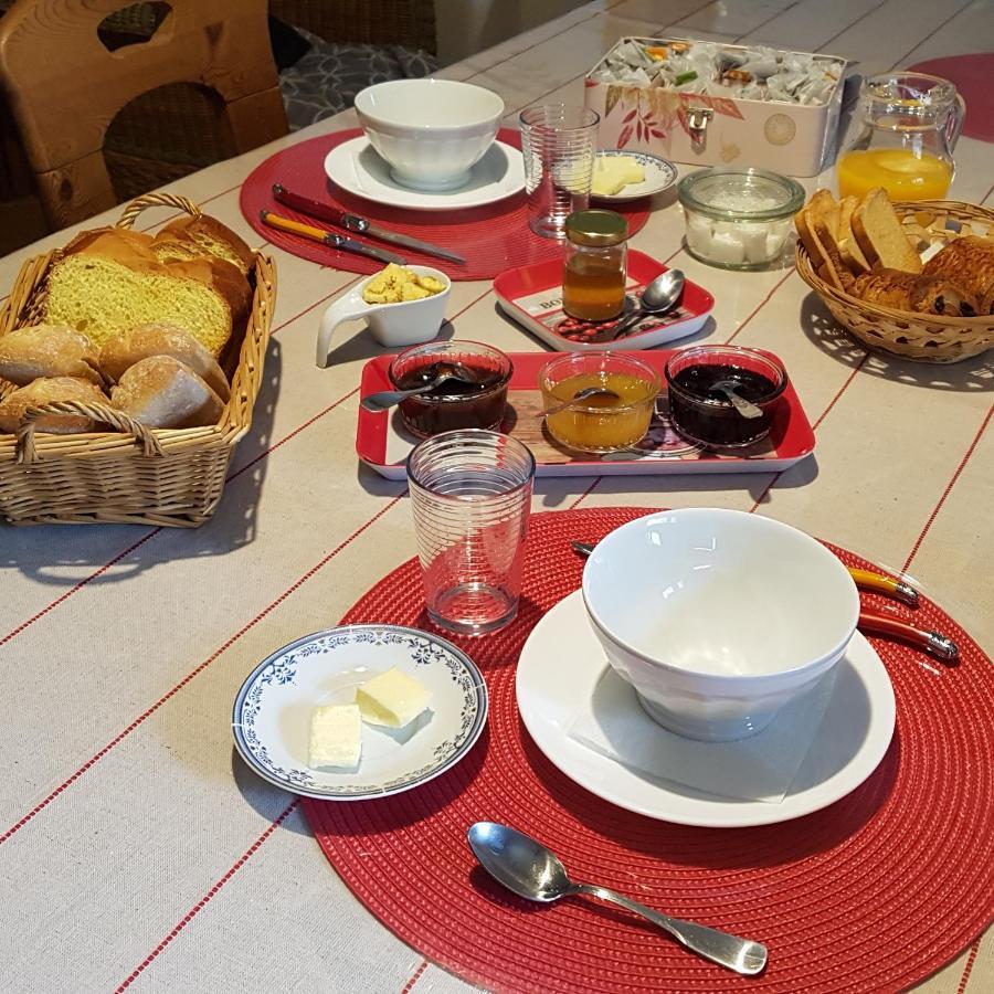 Anchenoncourt-et-Chazel La Grange Des Roches Roses Bed & Breakfast エクステリア 写真